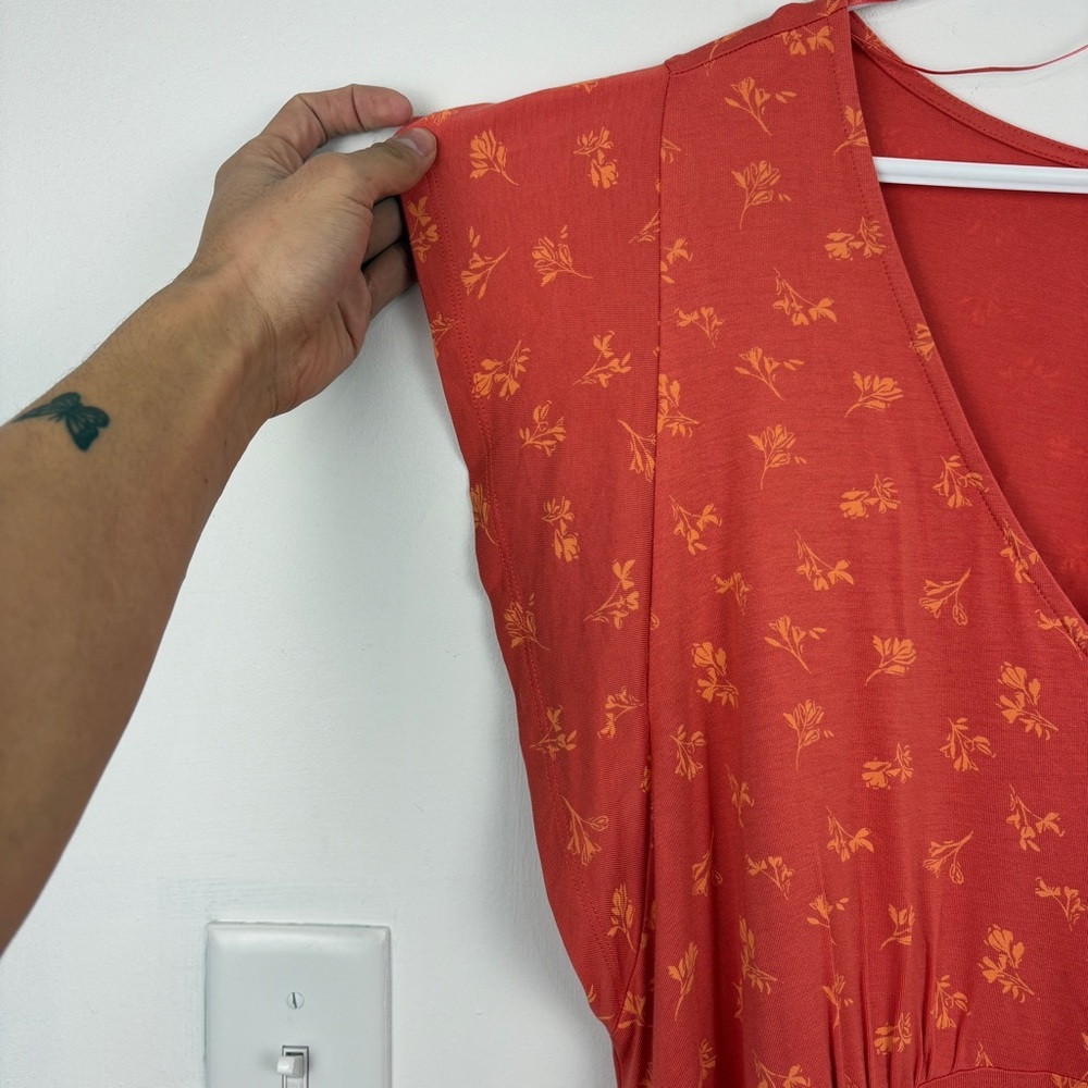 Penningtons Coral Floral V-Neck Babydoll Blouse Stretchy Flowy Plus Size Boho - Picture 3 of 7